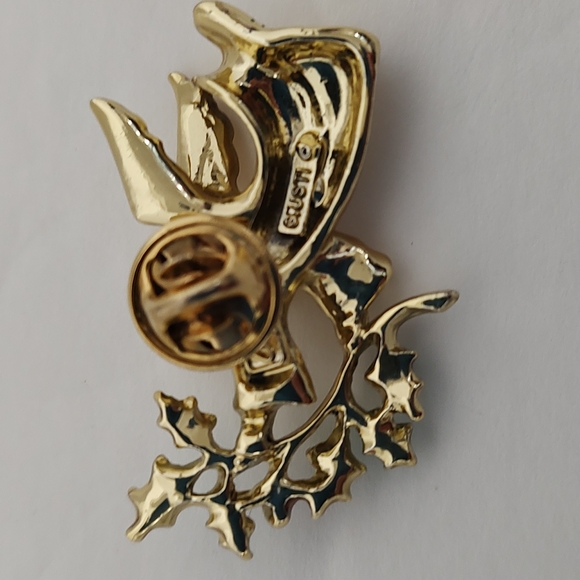 Vintage Gold Angle with Holly or Wreath Tac Pin - Picture 2 of 7